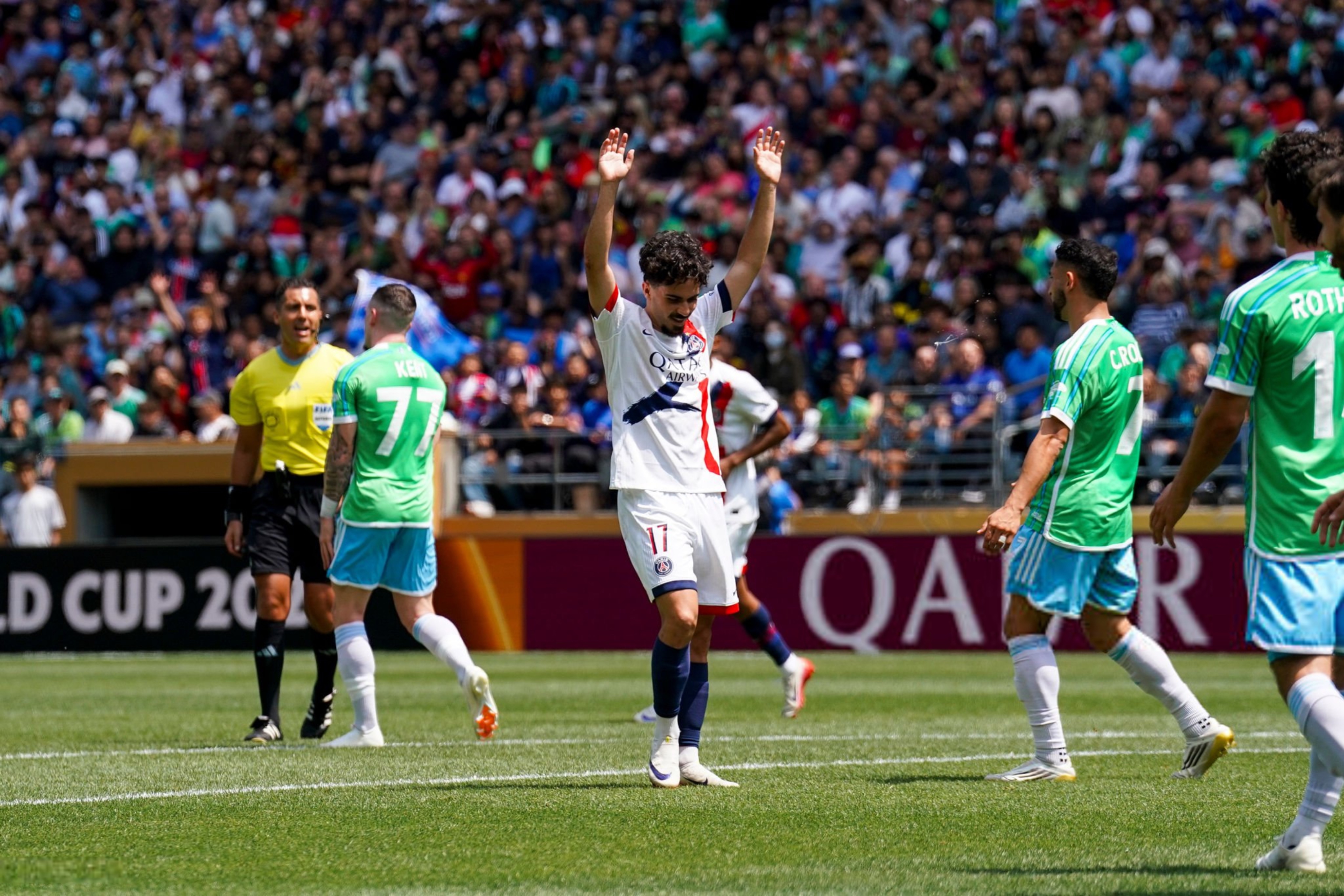 欧冠冠军遭遇三连败，卫冕梦碎？